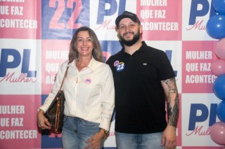 
<a style='margin-left: 5px;' class='btn btn-xs btn-social btn-facebook' href='https://www.facebook.com/sharer/sharer.php?u=https://galeramix.s01.web.getmuller.com.br/imagem/a157/800-800-90/conteudo/site_galerias/157/pl-mulher-tijucas-30.jpg' rel='popup' data-width='500' data-height='400'><i class='fa fa-facebook'></i>Compartilhar <span class='hidden-xs'>no Facebook</span>
</a> 
<a class='btn btn-default btn-xs' target='_blank' href='imagem/a157/800-800-90/conteudo/site_galerias/157/pl-mulher-tijucas-30.jpg'>
<span class='glyphicon glyphicon-cloud-download'></span> Salvar
</a>
