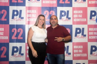 
<a style='margin-left: 5px;' class='btn btn-xs btn-social btn-facebook' href='https://www.facebook.com/sharer/sharer.php?u=https://galeramix.s01.web.getmuller.com.br/imagem/a157/800-800-90/conteudo/site_galerias/157/pl-mulher-tijucas-35.jpg' rel='popup' data-width='500' data-height='400'><i class='fa fa-facebook'></i>Compartilhar <span class='hidden-xs'>no Facebook</span>
</a> 
<a class='btn btn-default btn-xs' target='_blank' href='imagem/a157/800-800-90/conteudo/site_galerias/157/pl-mulher-tijucas-35.jpg'>
<span class='glyphicon glyphicon-cloud-download'></span> Salvar
</a>
