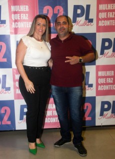 
<a style='margin-left: 5px;' class='btn btn-xs btn-social btn-facebook' href='https://www.facebook.com/sharer/sharer.php?u=https://galeramix.s01.web.getmuller.com.br/imagem/a157/800-800-90/conteudo/site_galerias/157/pl-mulher-tijucas-36.jpg' rel='popup' data-width='500' data-height='400'><i class='fa fa-facebook'></i>Compartilhar <span class='hidden-xs'>no Facebook</span>
</a> 
<a class='btn btn-default btn-xs' target='_blank' href='imagem/a157/800-800-90/conteudo/site_galerias/157/pl-mulher-tijucas-36.jpg'>
<span class='glyphicon glyphicon-cloud-download'></span> Salvar
</a>
