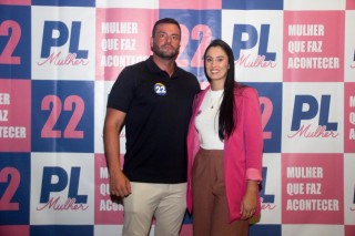 
<a style='margin-left: 5px;' class='btn btn-xs btn-social btn-facebook' href='https://www.facebook.com/sharer/sharer.php?u=https://galeramix.s01.web.getmuller.com.br/imagem/a157/800-800-90/conteudo/site_galerias/157/pl-mulher-tijucas-4.jpg' rel='popup' data-width='500' data-height='400'><i class='fa fa-facebook'></i>Compartilhar <span class='hidden-xs'>no Facebook</span>
</a> 
<a class='btn btn-default btn-xs' target='_blank' href='imagem/a157/800-800-90/conteudo/site_galerias/157/pl-mulher-tijucas-4.jpg'>
<span class='glyphicon glyphicon-cloud-download'></span> Salvar
</a>
