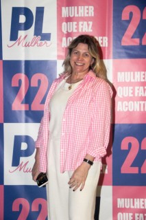 
<a style='margin-left: 5px;' class='btn btn-xs btn-social btn-facebook' href='https://www.facebook.com/sharer/sharer.php?u=https://galeramix.s01.web.getmuller.com.br/imagem/a157/800-800-90/conteudo/site_galerias/157/pl-mulher-tijucas-42.jpg' rel='popup' data-width='500' data-height='400'><i class='fa fa-facebook'></i>Compartilhar <span class='hidden-xs'>no Facebook</span>
</a> 
<a class='btn btn-default btn-xs' target='_blank' href='imagem/a157/800-800-90/conteudo/site_galerias/157/pl-mulher-tijucas-42.jpg'>
<span class='glyphicon glyphicon-cloud-download'></span> Salvar
</a>
