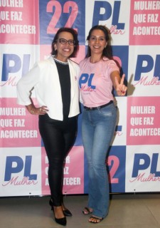 
<a style='margin-left: 5px;' class='btn btn-xs btn-social btn-facebook' href='https://www.facebook.com/sharer/sharer.php?u=https://galeramix.s01.web.getmuller.com.br/imagem/a157/800-800-90/conteudo/site_galerias/157/pl-mulher-tijucas-45.jpg' rel='popup' data-width='500' data-height='400'><i class='fa fa-facebook'></i>Compartilhar <span class='hidden-xs'>no Facebook</span>
</a> 
<a class='btn btn-default btn-xs' target='_blank' href='imagem/a157/800-800-90/conteudo/site_galerias/157/pl-mulher-tijucas-45.jpg'>
<span class='glyphicon glyphicon-cloud-download'></span> Salvar
</a>
