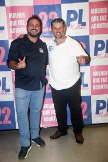 
<a style='margin-left: 5px;' class='btn btn-xs btn-social btn-facebook' href='https://www.facebook.com/sharer/sharer.php?u=https://galeramix.s01.web.getmuller.com.br/imagem/a157/800-800-90/conteudo/site_galerias/157/pl-mulher-tijucas-67.jpg' rel='popup' data-width='500' data-height='400'><i class='fa fa-facebook'></i>Compartilhar <span class='hidden-xs'>no Facebook</span>
</a> 
<a class='btn btn-default btn-xs' target='_blank' href='imagem/a157/800-800-90/conteudo/site_galerias/157/pl-mulher-tijucas-67.jpg'>
<span class='glyphicon glyphicon-cloud-download'></span> Salvar
</a>
