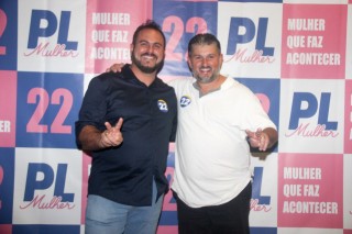 
<a style='margin-left: 5px;' class='btn btn-xs btn-social btn-facebook' href='https://www.facebook.com/sharer/sharer.php?u=https://galeramix.s01.web.getmuller.com.br/imagem/a157/800-800-90/conteudo/site_galerias/157/pl-mulher-tijucas-68.jpg' rel='popup' data-width='500' data-height='400'><i class='fa fa-facebook'></i>Compartilhar <span class='hidden-xs'>no Facebook</span>
</a> 
<a class='btn btn-default btn-xs' target='_blank' href='imagem/a157/800-800-90/conteudo/site_galerias/157/pl-mulher-tijucas-68.jpg'>
<span class='glyphicon glyphicon-cloud-download'></span> Salvar
</a>
