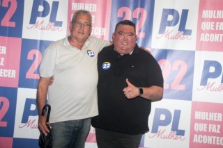 
<a style='margin-left: 5px;' class='btn btn-xs btn-social btn-facebook' href='https://www.facebook.com/sharer/sharer.php?u=https://galeramix.s01.web.getmuller.com.br/imagem/a157/800-800-90/conteudo/site_galerias/157/pl-mulher-tijucas-70.jpg' rel='popup' data-width='500' data-height='400'><i class='fa fa-facebook'></i>Compartilhar <span class='hidden-xs'>no Facebook</span>
</a> 
<a class='btn btn-default btn-xs' target='_blank' href='imagem/a157/800-800-90/conteudo/site_galerias/157/pl-mulher-tijucas-70.jpg'>
<span class='glyphicon glyphicon-cloud-download'></span> Salvar
</a>
