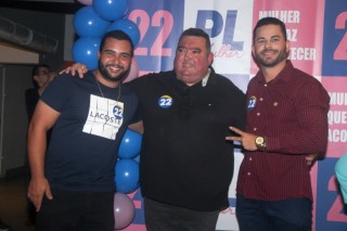 
<a style='margin-left: 5px;' class='btn btn-xs btn-social btn-facebook' href='https://www.facebook.com/sharer/sharer.php?u=https://galeramix.s01.web.getmuller.com.br/imagem/a157/800-800-90/conteudo/site_galerias/157/pl-mulher-tijucas-76.jpg' rel='popup' data-width='500' data-height='400'><i class='fa fa-facebook'></i>Compartilhar <span class='hidden-xs'>no Facebook</span>
</a> 
<a class='btn btn-default btn-xs' target='_blank' href='imagem/a157/800-800-90/conteudo/site_galerias/157/pl-mulher-tijucas-76.jpg'>
<span class='glyphicon glyphicon-cloud-download'></span> Salvar
</a>
