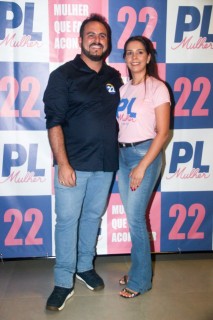 
<a style='margin-left: 5px;' class='btn btn-xs btn-social btn-facebook' href='https://www.facebook.com/sharer/sharer.php?u=https://galeramix.s01.web.getmuller.com.br/imagem/a157/800-800-90/conteudo/site_galerias/157/pl-mulher-tijucas-79.jpg' rel='popup' data-width='500' data-height='400'><i class='fa fa-facebook'></i>Compartilhar <span class='hidden-xs'>no Facebook</span>
</a> 
<a class='btn btn-default btn-xs' target='_blank' href='imagem/a157/800-800-90/conteudo/site_galerias/157/pl-mulher-tijucas-79.jpg'>
<span class='glyphicon glyphicon-cloud-download'></span> Salvar
</a>
