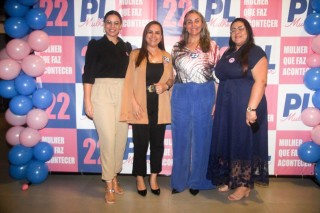 
<a style='margin-left: 5px;' class='btn btn-xs btn-social btn-facebook' href='https://www.facebook.com/sharer/sharer.php?u=https://galeramix.s01.web.getmuller.com.br/imagem/a157/800-800-90/conteudo/site_galerias/157/pl-mulher-tijucas-83.jpg' rel='popup' data-width='500' data-height='400'><i class='fa fa-facebook'></i>Compartilhar <span class='hidden-xs'>no Facebook</span>
</a> 
<a class='btn btn-default btn-xs' target='_blank' href='imagem/a157/800-800-90/conteudo/site_galerias/157/pl-mulher-tijucas-83.jpg'>
<span class='glyphicon glyphicon-cloud-download'></span> Salvar
</a>
