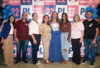 
<a style='margin-left: 5px;' class='btn btn-xs btn-social btn-facebook' href='https://www.facebook.com/sharer/sharer.php?u=https://galeramix.s01.web.getmuller.com.br/imagem/a157/800-800-90/conteudo/site_galerias/157/pl-mulher-tijucas-84.jpg' rel='popup' data-width='500' data-height='400'><i class='fa fa-facebook'></i>Compartilhar <span class='hidden-xs'>no Facebook</span>
</a> 
<a class='btn btn-default btn-xs' target='_blank' href='imagem/a157/800-800-90/conteudo/site_galerias/157/pl-mulher-tijucas-84.jpg'>
<span class='glyphicon glyphicon-cloud-download'></span> Salvar
</a>
