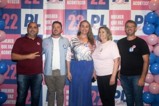 
<a style='margin-left: 5px;' class='btn btn-xs btn-social btn-facebook' href='https://www.facebook.com/sharer/sharer.php?u=https://galeramix.s01.web.getmuller.com.br/imagem/a157/800-800-90/conteudo/site_galerias/157/pl-mulher-tijucas-90.jpg' rel='popup' data-width='500' data-height='400'><i class='fa fa-facebook'></i>Compartilhar <span class='hidden-xs'>no Facebook</span>
</a> 
<a class='btn btn-default btn-xs' target='_blank' href='imagem/a157/800-800-90/conteudo/site_galerias/157/pl-mulher-tijucas-90.jpg'>
<span class='glyphicon glyphicon-cloud-download'></span> Salvar
</a>
