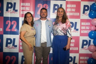 
<a style='margin-left: 5px;' class='btn btn-xs btn-social btn-facebook' href='https://www.facebook.com/sharer/sharer.php?u=https://galeramix.s01.web.getmuller.com.br/imagem/a157/800-800-90/conteudo/site_galerias/157/pl-mulher-tijucas-91.jpg' rel='popup' data-width='500' data-height='400'><i class='fa fa-facebook'></i>Compartilhar <span class='hidden-xs'>no Facebook</span>
</a> 
<a class='btn btn-default btn-xs' target='_blank' href='imagem/a157/800-800-90/conteudo/site_galerias/157/pl-mulher-tijucas-91.jpg'>
<span class='glyphicon glyphicon-cloud-download'></span> Salvar
</a>
