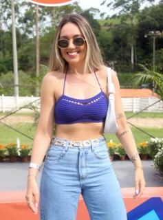 
<a style='margin-left: 5px;' class='btn btn-xs btn-social btn-facebook' href='https://www.facebook.com/sharer/sharer.php?u=https://galeramix.s01.web.getmuller.com.br/imagem/a158/800-800-90/conteudo/site_galerias/158/20.jpg' rel='popup' data-width='500' data-height='400'><i class='fa fa-facebook'></i>Compartilhar <span class='hidden-xs'>no Facebook</span>
</a> 
<a class='btn btn-default btn-xs' target='_blank' href='imagem/a158/800-800-90/conteudo/site_galerias/158/20.jpg'>
<span class='glyphicon glyphicon-cloud-download'></span> Salvar
</a>
