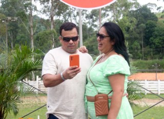 
<a style='margin-left: 5px;' class='btn btn-xs btn-social btn-facebook' href='https://www.facebook.com/sharer/sharer.php?u=https://galeramix.s01.web.getmuller.com.br/imagem/a158/800-800-90/conteudo/site_galerias/158/8.jpg' rel='popup' data-width='500' data-height='400'><i class='fa fa-facebook'></i>Compartilhar <span class='hidden-xs'>no Facebook</span>
</a> 
<a class='btn btn-default btn-xs' target='_blank' href='imagem/a158/800-800-90/conteudo/site_galerias/158/8.jpg'>
<span class='glyphicon glyphicon-cloud-download'></span> Salvar
</a>
