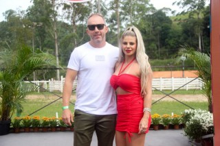 
<a style='margin-left: 5px;' class='btn btn-xs btn-social btn-facebook' href='https://www.facebook.com/sharer/sharer.php?u=https://galeramix.s01.web.getmuller.com.br/imagem/a158/800-800-90/conteudo/site_galerias/158/9.jpg' rel='popup' data-width='500' data-height='400'><i class='fa fa-facebook'></i>Compartilhar <span class='hidden-xs'>no Facebook</span>
</a> 
<a class='btn btn-default btn-xs' target='_blank' href='imagem/a158/800-800-90/conteudo/site_galerias/158/9.jpg'>
<span class='glyphicon glyphicon-cloud-download'></span> Salvar
</a>
