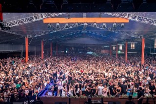 
<a style='margin-left: 5px;' class='btn btn-xs btn-social btn-facebook' href='https://www.facebook.com/sharer/sharer.php?u=https://galeramix.s01.web.getmuller.com.br/imagem/a158/800-800-90/conteudo/site_galerias/158/h-i-s-t-o-r-i-a-alanluizdasilva-jeeeefraga.jpg' rel='popup' data-width='500' data-height='400'><i class='fa fa-facebook'></i>Compartilhar <span class='hidden-xs'>no Facebook</span>
</a> 
<a class='btn btn-default btn-xs' target='_blank' href='imagem/a158/800-800-90/conteudo/site_galerias/158/h-i-s-t-o-r-i-a-alanluizdasilva-jeeeefraga.jpg'>
<span class='glyphicon glyphicon-cloud-download'></span> Salvar
</a>
