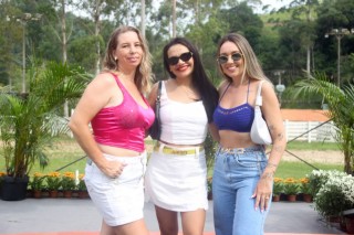 
<a style='margin-left: 5px;' class='btn btn-xs btn-social btn-facebook' href='https://www.facebook.com/sharer/sharer.php?u=https://galeramix.s01.web.getmuller.com.br/imagem/a158/800-800-90/conteudo/site_galerias/158/img7227.jpg' rel='popup' data-width='500' data-height='400'><i class='fa fa-facebook'></i>Compartilhar <span class='hidden-xs'>no Facebook</span>
</a> 
<a class='btn btn-default btn-xs' target='_blank' href='imagem/a158/800-800-90/conteudo/site_galerias/158/img7227.jpg'>
<span class='glyphicon glyphicon-cloud-download'></span> Salvar
</a>
