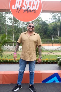 
<a style='margin-left: 5px;' class='btn btn-xs btn-social btn-facebook' href='https://www.facebook.com/sharer/sharer.php?u=https://galeramix.s01.web.getmuller.com.br/imagem/a158/800-800-90/conteudo/site_galerias/158/img7270.jpg' rel='popup' data-width='500' data-height='400'><i class='fa fa-facebook'></i>Compartilhar <span class='hidden-xs'>no Facebook</span>
</a> 
<a class='btn btn-default btn-xs' target='_blank' href='imagem/a158/800-800-90/conteudo/site_galerias/158/img7270.jpg'>
<span class='glyphicon glyphicon-cloud-download'></span> Salvar
</a>
