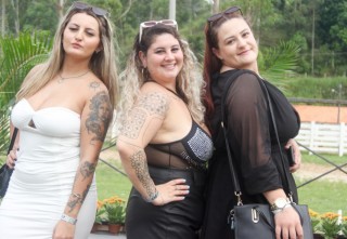 
<a style='margin-left: 5px;' class='btn btn-xs btn-social btn-facebook' href='https://www.facebook.com/sharer/sharer.php?u=https://galeramix.s01.web.getmuller.com.br/imagem/a158/800-800-90/conteudo/site_galerias/158/img7279.jpg' rel='popup' data-width='500' data-height='400'><i class='fa fa-facebook'></i>Compartilhar <span class='hidden-xs'>no Facebook</span>
</a> 
<a class='btn btn-default btn-xs' target='_blank' href='imagem/a158/800-800-90/conteudo/site_galerias/158/img7279.jpg'>
<span class='glyphicon glyphicon-cloud-download'></span> Salvar
</a>
