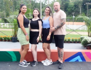 
<a style='margin-left: 5px;' class='btn btn-xs btn-social btn-facebook' href='https://www.facebook.com/sharer/sharer.php?u=https://galeramix.s01.web.getmuller.com.br/imagem/a158/800-800-90/conteudo/site_galerias/158/img7391.jpg' rel='popup' data-width='500' data-height='400'><i class='fa fa-facebook'></i>Compartilhar <span class='hidden-xs'>no Facebook</span>
</a> 
<a class='btn btn-default btn-xs' target='_blank' href='imagem/a158/800-800-90/conteudo/site_galerias/158/img7391.jpg'>
<span class='glyphicon glyphicon-cloud-download'></span> Salvar
</a>
