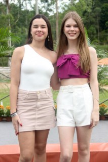 
<a style='margin-left: 5px;' class='btn btn-xs btn-social btn-facebook' href='https://www.facebook.com/sharer/sharer.php?u=https://galeramix.s01.web.getmuller.com.br/imagem/a158/800-800-90/conteudo/site_galerias/158/img7395.jpg' rel='popup' data-width='500' data-height='400'><i class='fa fa-facebook'></i>Compartilhar <span class='hidden-xs'>no Facebook</span>
</a> 
<a class='btn btn-default btn-xs' target='_blank' href='imagem/a158/800-800-90/conteudo/site_galerias/158/img7395.jpg'>
<span class='glyphicon glyphicon-cloud-download'></span> Salvar
</a>
