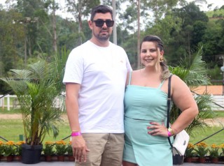 
<a style='margin-left: 5px;' class='btn btn-xs btn-social btn-facebook' href='https://www.facebook.com/sharer/sharer.php?u=https://galeramix.s01.web.getmuller.com.br/imagem/a158/800-800-90/conteudo/site_galerias/158/img7396.jpg' rel='popup' data-width='500' data-height='400'><i class='fa fa-facebook'></i>Compartilhar <span class='hidden-xs'>no Facebook</span>
</a> 
<a class='btn btn-default btn-xs' target='_blank' href='imagem/a158/800-800-90/conteudo/site_galerias/158/img7396.jpg'>
<span class='glyphicon glyphicon-cloud-download'></span> Salvar
</a>
