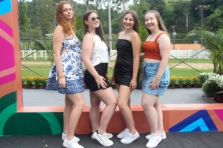 
<a style='margin-left: 5px;' class='btn btn-xs btn-social btn-facebook' href='https://www.facebook.com/sharer/sharer.php?u=https://galeramix.s01.web.getmuller.com.br/imagem/a158/800-800-90/conteudo/site_galerias/158/img7416.jpg' rel='popup' data-width='500' data-height='400'><i class='fa fa-facebook'></i>Compartilhar <span class='hidden-xs'>no Facebook</span>
</a> 
<a class='btn btn-default btn-xs' target='_blank' href='imagem/a158/800-800-90/conteudo/site_galerias/158/img7416.jpg'>
<span class='glyphicon glyphicon-cloud-download'></span> Salvar
</a>
