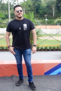 
<a style='margin-left: 5px;' class='btn btn-xs btn-social btn-facebook' href='https://www.facebook.com/sharer/sharer.php?u=https://galeramix.s01.web.getmuller.com.br/imagem/a158/800-800-90/conteudo/site_galerias/158/img7427.jpg' rel='popup' data-width='500' data-height='400'><i class='fa fa-facebook'></i>Compartilhar <span class='hidden-xs'>no Facebook</span>
</a> 
<a class='btn btn-default btn-xs' target='_blank' href='imagem/a158/800-800-90/conteudo/site_galerias/158/img7427.jpg'>
<span class='glyphicon glyphicon-cloud-download'></span> Salvar
</a>
