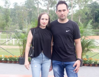 
<a style='margin-left: 5px;' class='btn btn-xs btn-social btn-facebook' href='https://www.facebook.com/sharer/sharer.php?u=https://galeramix.s01.web.getmuller.com.br/imagem/a158/800-800-90/conteudo/site_galerias/158/img7454.jpg' rel='popup' data-width='500' data-height='400'><i class='fa fa-facebook'></i>Compartilhar <span class='hidden-xs'>no Facebook</span>
</a> 
<a class='btn btn-default btn-xs' target='_blank' href='imagem/a158/800-800-90/conteudo/site_galerias/158/img7454.jpg'>
<span class='glyphicon glyphicon-cloud-download'></span> Salvar
</a>
