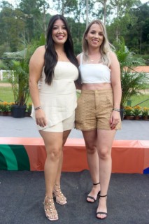 
<a style='margin-left: 5px;' class='btn btn-xs btn-social btn-facebook' href='https://www.facebook.com/sharer/sharer.php?u=https://galeramix.s01.web.getmuller.com.br/imagem/a158/800-800-90/conteudo/site_galerias/158/img7465.jpg' rel='popup' data-width='500' data-height='400'><i class='fa fa-facebook'></i>Compartilhar <span class='hidden-xs'>no Facebook</span>
</a> 
<a class='btn btn-default btn-xs' target='_blank' href='imagem/a158/800-800-90/conteudo/site_galerias/158/img7465.jpg'>
<span class='glyphicon glyphicon-cloud-download'></span> Salvar
</a>
