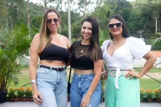 
<a style='margin-left: 5px;' class='btn btn-xs btn-social btn-facebook' href='https://www.facebook.com/sharer/sharer.php?u=https://galeramix.s01.web.getmuller.com.br/imagem/a158/800-800-90/conteudo/site_galerias/158/img7488.jpg' rel='popup' data-width='500' data-height='400'><i class='fa fa-facebook'></i>Compartilhar <span class='hidden-xs'>no Facebook</span>
</a> 
<a class='btn btn-default btn-xs' target='_blank' href='imagem/a158/800-800-90/conteudo/site_galerias/158/img7488.jpg'>
<span class='glyphicon glyphicon-cloud-download'></span> Salvar
</a>
