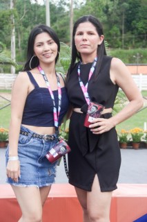 
<a style='margin-left: 5px;' class='btn btn-xs btn-social btn-facebook' href='https://www.facebook.com/sharer/sharer.php?u=https://galeramix.s01.web.getmuller.com.br/imagem/a158/800-800-90/conteudo/site_galerias/158/jr-seco-279.jpg' rel='popup' data-width='500' data-height='400'><i class='fa fa-facebook'></i>Compartilhar <span class='hidden-xs'>no Facebook</span>
</a> 
<a class='btn btn-default btn-xs' target='_blank' href='imagem/a158/800-800-90/conteudo/site_galerias/158/jr-seco-279.jpg'>
<span class='glyphicon glyphicon-cloud-download'></span> Salvar
</a>
