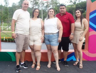 
<a style='margin-left: 5px;' class='btn btn-xs btn-social btn-facebook' href='https://www.facebook.com/sharer/sharer.php?u=https://galeramix.s01.web.getmuller.com.br/imagem/a158/800-800-90/conteudo/site_galerias/158/jr-seco-291.jpg' rel='popup' data-width='500' data-height='400'><i class='fa fa-facebook'></i>Compartilhar <span class='hidden-xs'>no Facebook</span>
</a> 
<a class='btn btn-default btn-xs' target='_blank' href='imagem/a158/800-800-90/conteudo/site_galerias/158/jr-seco-291.jpg'>
<span class='glyphicon glyphicon-cloud-download'></span> Salvar
</a>
