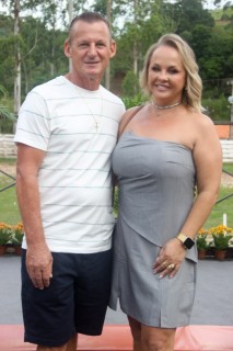 
<a style='margin-left: 5px;' class='btn btn-xs btn-social btn-facebook' href='https://www.facebook.com/sharer/sharer.php?u=https://galeramix.s01.web.getmuller.com.br/imagem/a158/800-800-90/conteudo/site_galerias/158/jr-seco-295.jpg' rel='popup' data-width='500' data-height='400'><i class='fa fa-facebook'></i>Compartilhar <span class='hidden-xs'>no Facebook</span>
</a> 
<a class='btn btn-default btn-xs' target='_blank' href='imagem/a158/800-800-90/conteudo/site_galerias/158/jr-seco-295.jpg'>
<span class='glyphicon glyphicon-cloud-download'></span> Salvar
</a>
