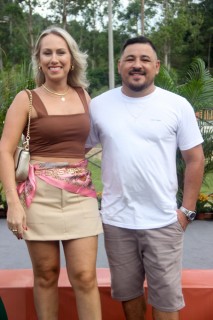 
<a style='margin-left: 5px;' class='btn btn-xs btn-social btn-facebook' href='https://www.facebook.com/sharer/sharer.php?u=https://galeramix.s01.web.getmuller.com.br/imagem/a158/800-800-90/conteudo/site_galerias/158/jr-seco-296.jpg' rel='popup' data-width='500' data-height='400'><i class='fa fa-facebook'></i>Compartilhar <span class='hidden-xs'>no Facebook</span>
</a> 
<a class='btn btn-default btn-xs' target='_blank' href='imagem/a158/800-800-90/conteudo/site_galerias/158/jr-seco-296.jpg'>
<span class='glyphicon glyphicon-cloud-download'></span> Salvar
</a>
