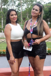 
<a style='margin-left: 5px;' class='btn btn-xs btn-social btn-facebook' href='https://www.facebook.com/sharer/sharer.php?u=https://galeramix.s01.web.getmuller.com.br/imagem/a158/800-800-90/conteudo/site_galerias/158/jr-seco-307.jpg' rel='popup' data-width='500' data-height='400'><i class='fa fa-facebook'></i>Compartilhar <span class='hidden-xs'>no Facebook</span>
</a> 
<a class='btn btn-default btn-xs' target='_blank' href='imagem/a158/800-800-90/conteudo/site_galerias/158/jr-seco-307.jpg'>
<span class='glyphicon glyphicon-cloud-download'></span> Salvar
</a>
