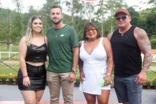 
<a style='margin-left: 5px;' class='btn btn-xs btn-social btn-facebook' href='https://www.facebook.com/sharer/sharer.php?u=https://galeramix.s01.web.getmuller.com.br/imagem/a158/800-800-90/conteudo/site_galerias/158/jr-seco-317.jpg' rel='popup' data-width='500' data-height='400'><i class='fa fa-facebook'></i>Compartilhar <span class='hidden-xs'>no Facebook</span>
</a> 
<a class='btn btn-default btn-xs' target='_blank' href='imagem/a158/800-800-90/conteudo/site_galerias/158/jr-seco-317.jpg'>
<span class='glyphicon glyphicon-cloud-download'></span> Salvar
</a>
