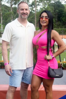 
<a style='margin-left: 5px;' class='btn btn-xs btn-social btn-facebook' href='https://www.facebook.com/sharer/sharer.php?u=https://galeramix.s01.web.getmuller.com.br/imagem/a158/800-800-90/conteudo/site_galerias/158/jr-seco-322.jpg' rel='popup' data-width='500' data-height='400'><i class='fa fa-facebook'></i>Compartilhar <span class='hidden-xs'>no Facebook</span>
</a> 
<a class='btn btn-default btn-xs' target='_blank' href='imagem/a158/800-800-90/conteudo/site_galerias/158/jr-seco-322.jpg'>
<span class='glyphicon glyphicon-cloud-download'></span> Salvar
</a>
