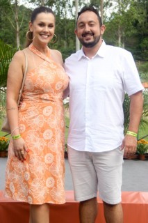 
<a style='margin-left: 5px;' class='btn btn-xs btn-social btn-facebook' href='https://www.facebook.com/sharer/sharer.php?u=https://galeramix.s01.web.getmuller.com.br/imagem/a158/800-800-90/conteudo/site_galerias/158/jr-seco-327.jpg' rel='popup' data-width='500' data-height='400'><i class='fa fa-facebook'></i>Compartilhar <span class='hidden-xs'>no Facebook</span>
</a> 
<a class='btn btn-default btn-xs' target='_blank' href='imagem/a158/800-800-90/conteudo/site_galerias/158/jr-seco-327.jpg'>
<span class='glyphicon glyphicon-cloud-download'></span> Salvar
</a>
