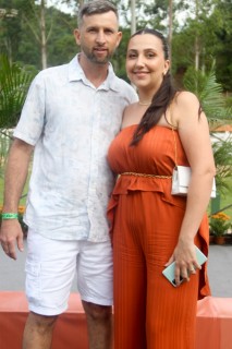 
<a style='margin-left: 5px;' class='btn btn-xs btn-social btn-facebook' href='https://www.facebook.com/sharer/sharer.php?u=https://galeramix.s01.web.getmuller.com.br/imagem/a158/800-800-90/conteudo/site_galerias/158/jr-seco-330.jpg' rel='popup' data-width='500' data-height='400'><i class='fa fa-facebook'></i>Compartilhar <span class='hidden-xs'>no Facebook</span>
</a> 
<a class='btn btn-default btn-xs' target='_blank' href='imagem/a158/800-800-90/conteudo/site_galerias/158/jr-seco-330.jpg'>
<span class='glyphicon glyphicon-cloud-download'></span> Salvar
</a>
