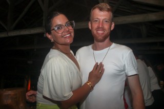 
<a style='margin-left: 5px;' class='btn btn-xs btn-social btn-facebook' href='https://www.facebook.com/sharer/sharer.php?u=https://galeramix.s01.web.getmuller.com.br/imagem/a158/800-800-90/conteudo/site_galerias/158/jr-seco-353.jpg' rel='popup' data-width='500' data-height='400'><i class='fa fa-facebook'></i>Compartilhar <span class='hidden-xs'>no Facebook</span>
</a> 
<a class='btn btn-default btn-xs' target='_blank' href='imagem/a158/800-800-90/conteudo/site_galerias/158/jr-seco-353.jpg'>
<span class='glyphicon glyphicon-cloud-download'></span> Salvar
</a>
