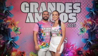 
            <a style='margin-left: 5px;' class='btn btn-xs btn-social btn-facebook' href='https://www.facebook.com/sharer/sharer.php?u=https://galeramix.s01.web.getmuller.com.br/imagem/a159/800-800-90/conteudo/site_galerias/159/grandes-amigos-tijucas-clube-103.jpg' rel='popup' data-width='500' data-height='400'><i class='fa fa-facebook'></i>Compartilhar <span class='hidden-xs'>no Facebook</span>
        </a> 
        <a class='btn btn-default btn-xs' target='_blank' href='imagem/a159/800-800-90/conteudo/site_galerias/159/grandes-amigos-tijucas-clube-103.jpg'>
            <span class='glyphicon glyphicon-cloud-download'></span> Salvar
        </a>
        