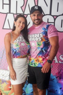 
<a style='margin-left: 5px;' class='btn btn-xs btn-social btn-facebook' href='https://www.facebook.com/sharer/sharer.php?u=https://galeramix.s01.web.getmuller.com.br/imagem/a159/800-800-90/conteudo/site_galerias/159/grandes-amigos-tijucas-clube-109.jpg' rel='popup' data-width='500' data-height='400'><i class='fa fa-facebook'></i>Compartilhar <span class='hidden-xs'>no Facebook</span>
</a> 
<a class='btn btn-default btn-xs' target='_blank' href='imagem/a159/800-800-90/conteudo/site_galerias/159/grandes-amigos-tijucas-clube-109.jpg'>
<span class='glyphicon glyphicon-cloud-download'></span> Salvar
</a>
