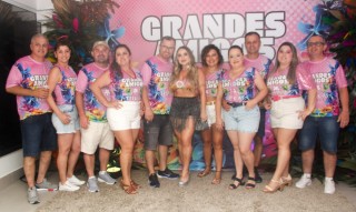 
<a style='margin-left: 5px;' class='btn btn-xs btn-social btn-facebook' href='https://www.facebook.com/sharer/sharer.php?u=https://galeramix.s01.web.getmuller.com.br/imagem/a159/800-800-90/conteudo/site_galerias/159/grandes-amigos-tijucas-clube-111.jpg' rel='popup' data-width='500' data-height='400'><i class='fa fa-facebook'></i>Compartilhar <span class='hidden-xs'>no Facebook</span>
</a> 
<a class='btn btn-default btn-xs' target='_blank' href='imagem/a159/800-800-90/conteudo/site_galerias/159/grandes-amigos-tijucas-clube-111.jpg'>
<span class='glyphicon glyphicon-cloud-download'></span> Salvar
</a>
