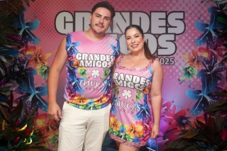 
<a style='margin-left: 5px;' class='btn btn-xs btn-social btn-facebook' href='https://www.facebook.com/sharer/sharer.php?u=https://galeramix.s01.web.getmuller.com.br/imagem/a159/800-800-90/conteudo/site_galerias/159/grandes-amigos-tijucas-clube-118.jpg' rel='popup' data-width='500' data-height='400'><i class='fa fa-facebook'></i>Compartilhar <span class='hidden-xs'>no Facebook</span>
</a> 
<a class='btn btn-default btn-xs' target='_blank' href='imagem/a159/800-800-90/conteudo/site_galerias/159/grandes-amigos-tijucas-clube-118.jpg'>
<span class='glyphicon glyphicon-cloud-download'></span> Salvar
</a>
