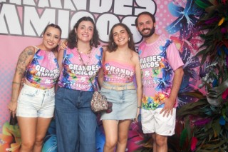 
<a style='margin-left: 5px;' class='btn btn-xs btn-social btn-facebook' href='https://www.facebook.com/sharer/sharer.php?u=https://galeramix.s01.web.getmuller.com.br/imagem/a159/800-800-90/conteudo/site_galerias/159/grandes-amigos-tijucas-clube-172.jpg' rel='popup' data-width='500' data-height='400'><i class='fa fa-facebook'></i>Compartilhar <span class='hidden-xs'>no Facebook</span>
</a> 
<a class='btn btn-default btn-xs' target='_blank' href='imagem/a159/800-800-90/conteudo/site_galerias/159/grandes-amigos-tijucas-clube-172.jpg'>
<span class='glyphicon glyphicon-cloud-download'></span> Salvar
</a>
