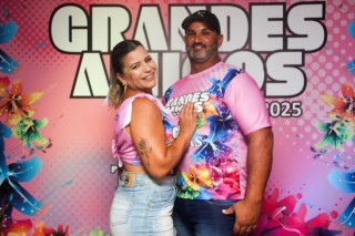 
<a style='margin-left: 5px;' class='btn btn-xs btn-social btn-facebook' href='https://www.facebook.com/sharer/sharer.php?u=https://galeramix.s01.web.getmuller.com.br/imagem/a159/800-800-90/conteudo/site_galerias/159/grandes-amigos-tijucas-clube-18.jpg' rel='popup' data-width='500' data-height='400'><i class='fa fa-facebook'></i>Compartilhar <span class='hidden-xs'>no Facebook</span>
</a> 
<a class='btn btn-default btn-xs' target='_blank' href='imagem/a159/800-800-90/conteudo/site_galerias/159/grandes-amigos-tijucas-clube-18.jpg'>
<span class='glyphicon glyphicon-cloud-download'></span> Salvar
</a>
