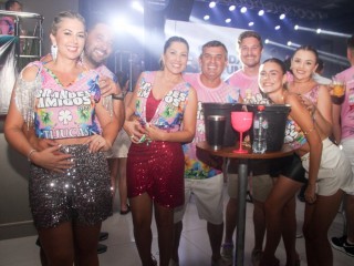 
<a style='margin-left: 5px;' class='btn btn-xs btn-social btn-facebook' href='https://www.facebook.com/sharer/sharer.php?u=https://galeramix.s01.web.getmuller.com.br/imagem/a159/800-800-90/conteudo/site_galerias/159/grandes-amigos-tijucas-clube-188.jpg' rel='popup' data-width='500' data-height='400'><i class='fa fa-facebook'></i>Compartilhar <span class='hidden-xs'>no Facebook</span>
</a> 
<a class='btn btn-default btn-xs' target='_blank' href='imagem/a159/800-800-90/conteudo/site_galerias/159/grandes-amigos-tijucas-clube-188.jpg'>
<span class='glyphicon glyphicon-cloud-download'></span> Salvar
</a>
