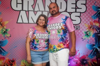 
<a style='margin-left: 5px;' class='btn btn-xs btn-social btn-facebook' href='https://www.facebook.com/sharer/sharer.php?u=https://galeramix.s01.web.getmuller.com.br/imagem/a159/800-800-90/conteudo/site_galerias/159/grandes-amigos-tijucas-clube-46.jpg' rel='popup' data-width='500' data-height='400'><i class='fa fa-facebook'></i>Compartilhar <span class='hidden-xs'>no Facebook</span>
</a> 
<a class='btn btn-default btn-xs' target='_blank' href='imagem/a159/800-800-90/conteudo/site_galerias/159/grandes-amigos-tijucas-clube-46.jpg'>
<span class='glyphicon glyphicon-cloud-download'></span> Salvar
</a>
