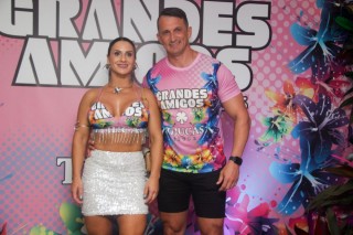 
<a style='margin-left: 5px;' class='btn btn-xs btn-social btn-facebook' href='https://www.facebook.com/sharer/sharer.php?u=https://galeramix.s01.web.getmuller.com.br/imagem/a159/800-800-90/conteudo/site_galerias/159/grandes-amigos-tijucas-clube-53.jpg' rel='popup' data-width='500' data-height='400'><i class='fa fa-facebook'></i>Compartilhar <span class='hidden-xs'>no Facebook</span>
</a> 
<a class='btn btn-default btn-xs' target='_blank' href='imagem/a159/800-800-90/conteudo/site_galerias/159/grandes-amigos-tijucas-clube-53.jpg'>
<span class='glyphicon glyphicon-cloud-download'></span> Salvar
</a>
