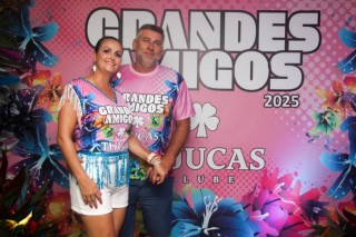 
<a style='margin-left: 5px;' class='btn btn-xs btn-social btn-facebook' href='https://www.facebook.com/sharer/sharer.php?u=https://galeramix.s01.web.getmuller.com.br/imagem/a159/800-800-90/conteudo/site_galerias/159/grandes-amigos-tijucas-clube-61.jpg' rel='popup' data-width='500' data-height='400'><i class='fa fa-facebook'></i>Compartilhar <span class='hidden-xs'>no Facebook</span>
</a> 
<a class='btn btn-default btn-xs' target='_blank' href='imagem/a159/800-800-90/conteudo/site_galerias/159/grandes-amigos-tijucas-clube-61.jpg'>
<span class='glyphicon glyphicon-cloud-download'></span> Salvar
</a>
